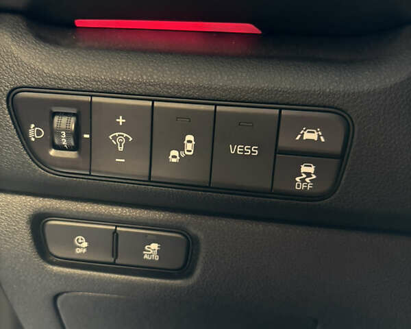 Киа Niro 2020 в Черкассах на Automoto.ua Синий Киа Niro, объемом двигателя 0 л и пробегом 137 тыс. км за 19190 $, фото 6 на Automoto.ua