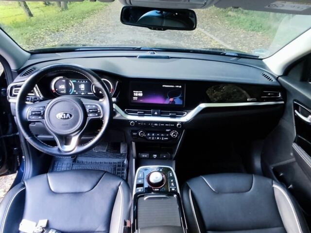 Киа Niro 2020 в Львове на Automoto.ua Синий Киа Niro, объемом двигателя 0 л и пробегом 135 тыс. км за 19870 $, фото 21 на Automoto.ua