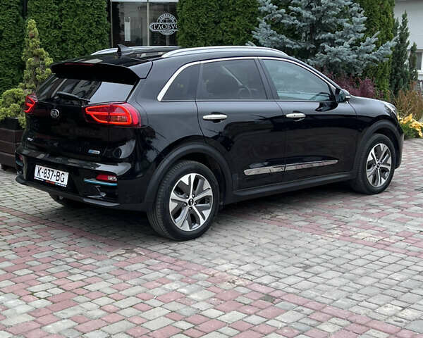 Синій Кіа Niro, об'ємом двигуна 0 л та пробігом 107 тис. км за 19200 $, фото 5 на Automoto.ua