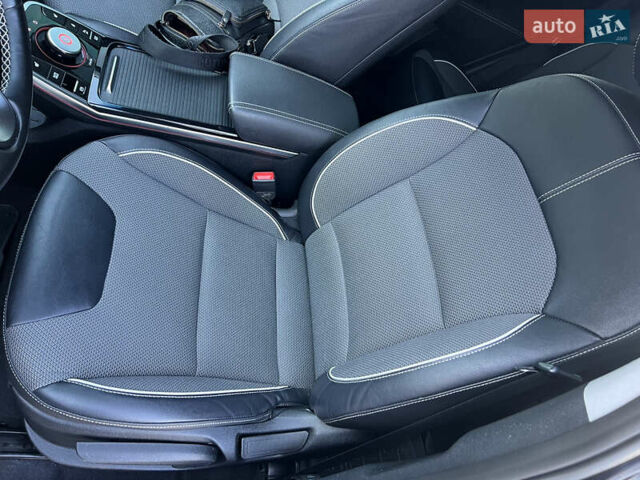 Синій Кіа Niro, об'ємом двигуна 0 л та пробігом 99 тис. км за 19300 $, фото 11 на Automoto.ua