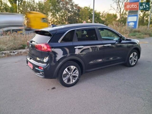 Синій Кіа Niro, об'ємом двигуна 0 л та пробігом 105 тис. км за 21193 $, фото 2 на Automoto.ua