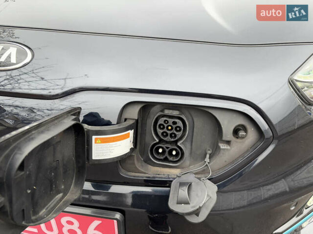 Синий Киа Niro, объемом двигателя 0 л и пробегом 115 тыс. км за 19900 $, фото 70 на Automoto.ua