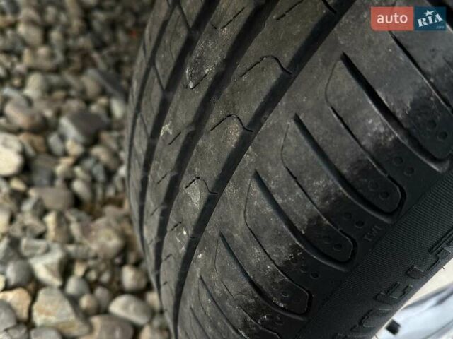 Синий Киа Niro, объемом двигателя 0 л и пробегом 117 тыс. км за 19900 $, фото 30 на Automoto.ua