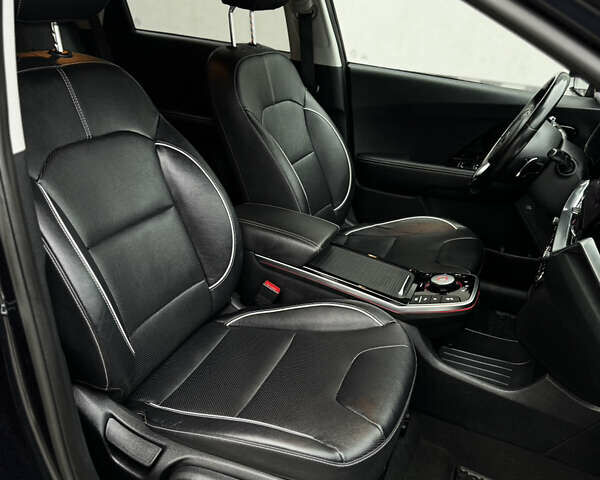 Синій Кіа Niro, об'ємом двигуна 0 л та пробігом 93 тис. км за 19999 $, фото 39 на Automoto.ua