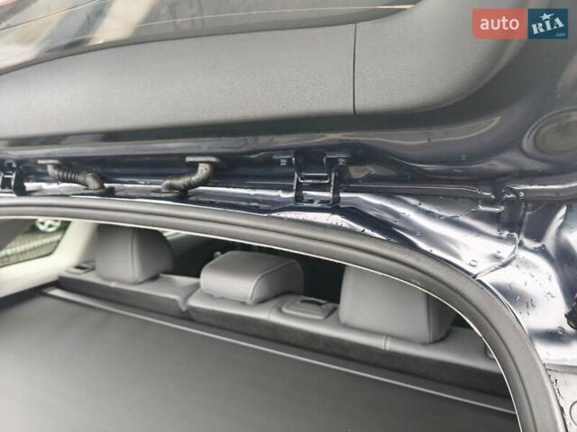 Синій Кіа Niro, об'ємом двигуна 0 л та пробігом 150 тис. км за 18000 $, фото 40 на Automoto.ua