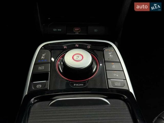 Синій Кіа Niro, об'ємом двигуна 0 л та пробігом 90 тис. км за 19989 $, фото 25 на Automoto.ua