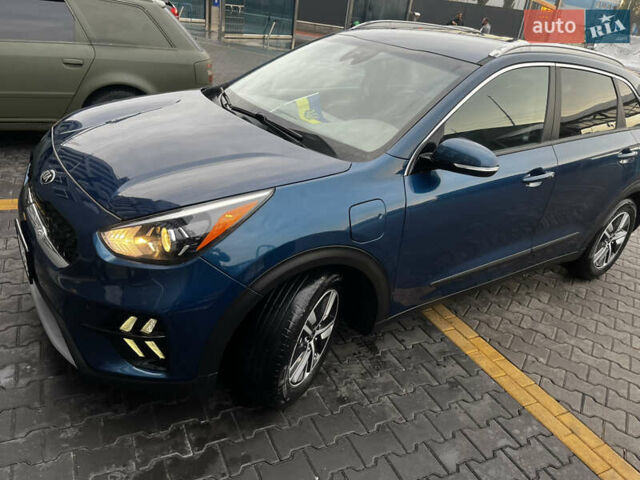 Синий Киа Niro, объемом двигателя 1.58 л и пробегом 58 тыс. км за 24500 $, фото 4 на Automoto.ua
