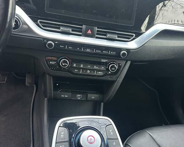 Синій Кіа Niro, об'ємом двигуна 0 л та пробігом 170 тис. км за 18300 $, фото 26 на Automoto.ua