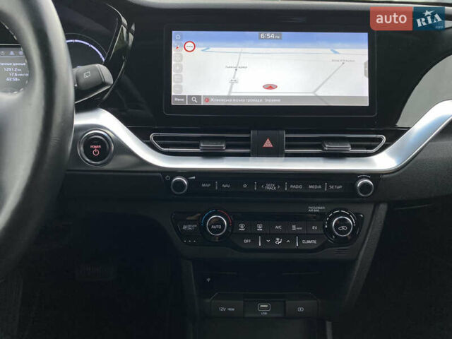 Синій Кіа Niro, об'ємом двигуна 0 л та пробігом 138 тис. км за 21200 $, фото 70 на Automoto.ua