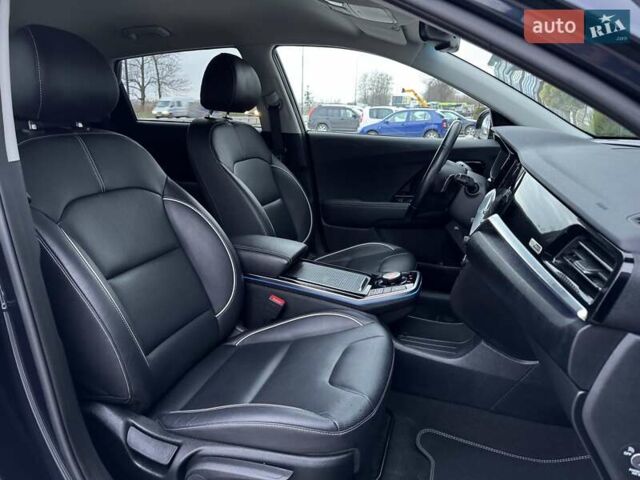 Синий Киа Niro, объемом двигателя 0 л и пробегом 95 тыс. км за 20500 $, фото 59 на Automoto.ua