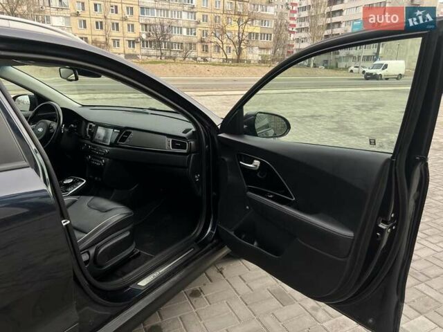Синий Киа Niro, объемом двигателя 0 л и пробегом 89 тыс. км за 17500 $, фото 64 на Automoto.ua