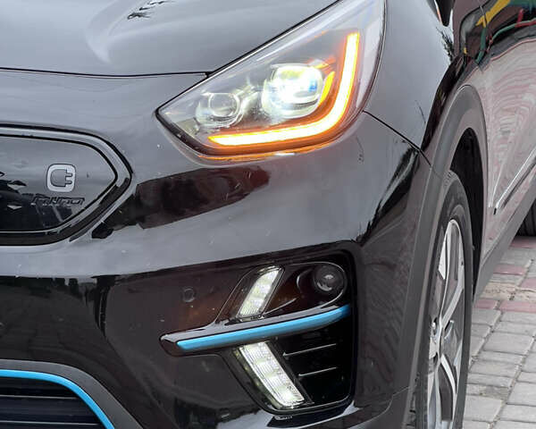 Синій Кіа Niro, об'ємом двигуна 0 л та пробігом 107 тис. км за 19200 $, фото 16 на Automoto.ua