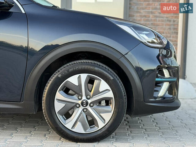 Синий Киа Niro, объемом двигателя 0 л и пробегом 130 тыс. км за 18900 $, фото 19 на Automoto.ua