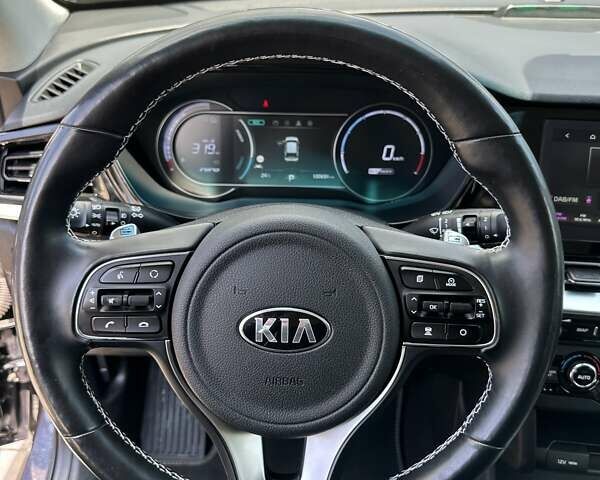 Синий Киа Niro, объемом двигателя 0 л и пробегом 100 тыс. км за 18850 $, фото 25 на Automoto.ua