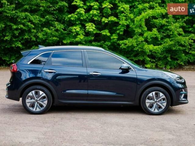 Синий Киа Niro, объемом двигателя 0 л и пробегом 99 тыс. км за 17950 $, фото 13 на Automoto.ua