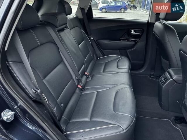 Синий Киа Niro, объемом двигателя 0 л и пробегом 95 тыс. км за 20500 $, фото 67 на Automoto.ua