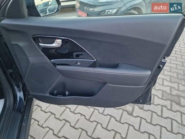 Синий Киа Niro, объемом двигателя 0 л и пробегом 168 тыс. км за 19300 $, фото 38 на Automoto.ua