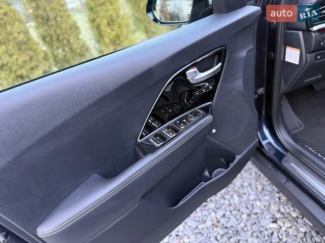 Синій Кіа Niro, об'ємом двигуна 0 л та пробігом 81 тис. км за 19350 $, фото 65 на Automoto.ua