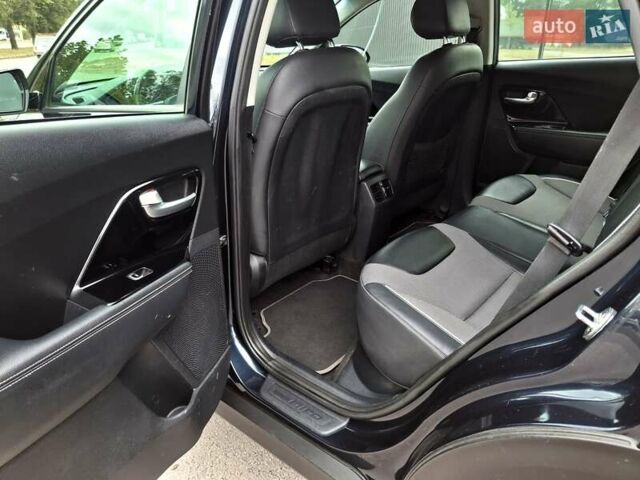 Синий Киа Niro, объемом двигателя 0 л и пробегом 146 тыс. км за 18500 $, фото 21 на Automoto.ua