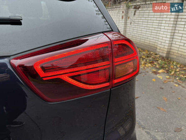 Синий Киа Niro, объемом двигателя 0 л и пробегом 115 тыс. км за 19900 $, фото 61 на Automoto.ua