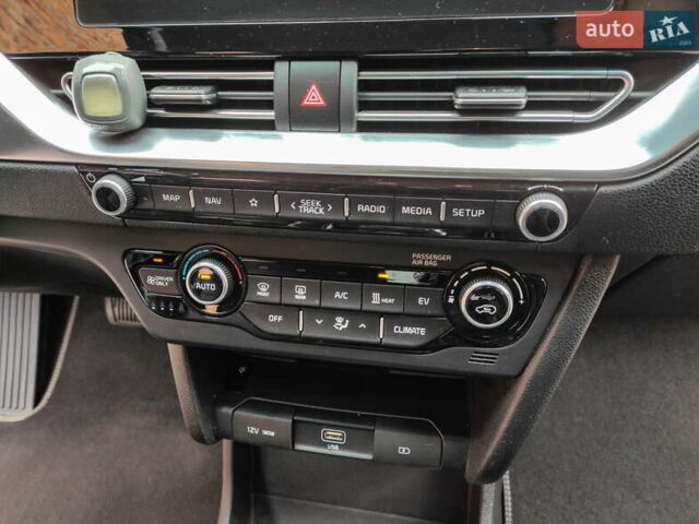 Синий Киа Niro, объемом двигателя 0 л и пробегом 131 тыс. км за 19500 $, фото 36 на Automoto.ua