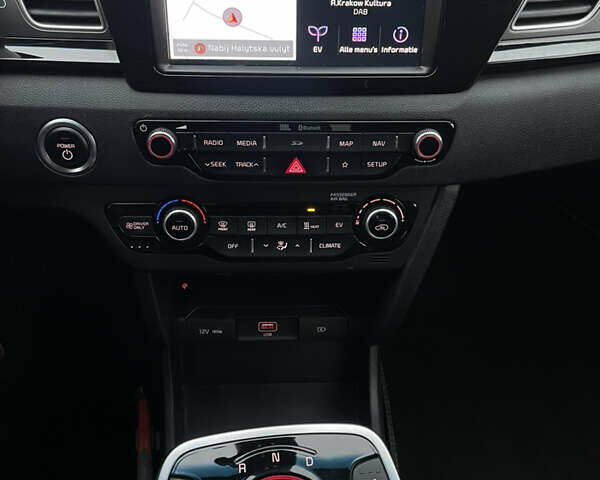 Синий Киа Niro, объемом двигателя 0 л и пробегом 115 тыс. км за 17900 $, фото 11 на Automoto.ua