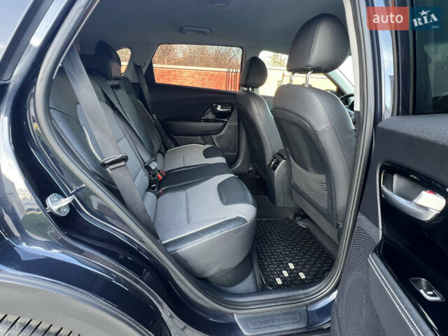 Синий Киа Niro, объемом двигателя 0 л и пробегом 92 тыс. км за 18799 $, фото 48 на Automoto.ua