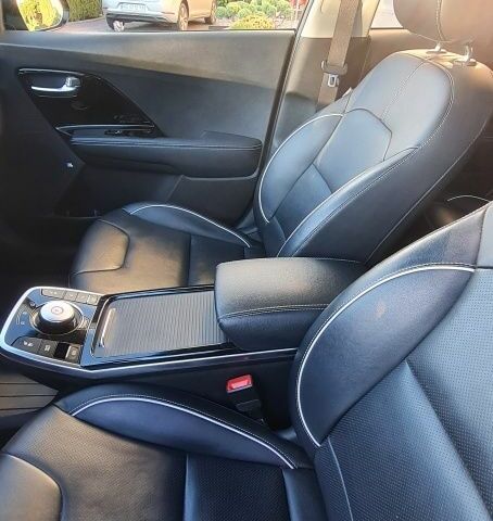 Синій Кіа Niro, об'ємом двигуна 0 л та пробігом 148 тис. км за 19346 $, фото 12 на Automoto.ua