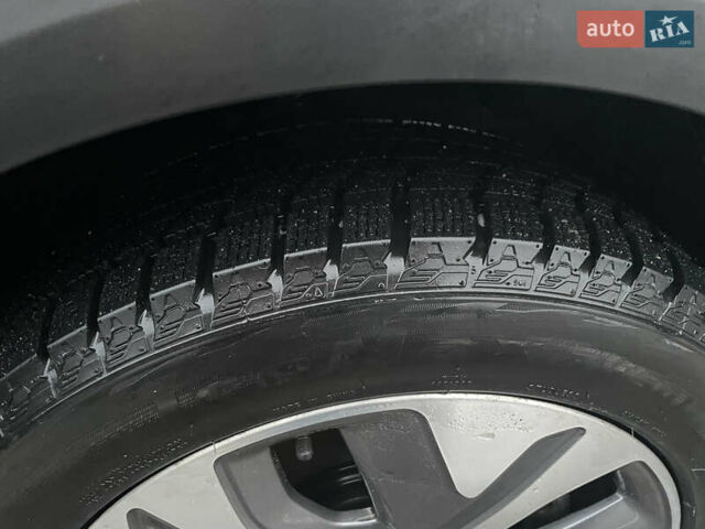 Синій Кіа Niro, об'ємом двигуна 0 л та пробігом 139 тис. км за 18500 $, фото 30 на Automoto.ua