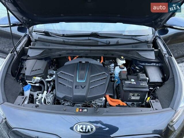Синій Кіа Niro, об'ємом двигуна 0 л та пробігом 81 тис. км за 19350 $, фото 96 на Automoto.ua