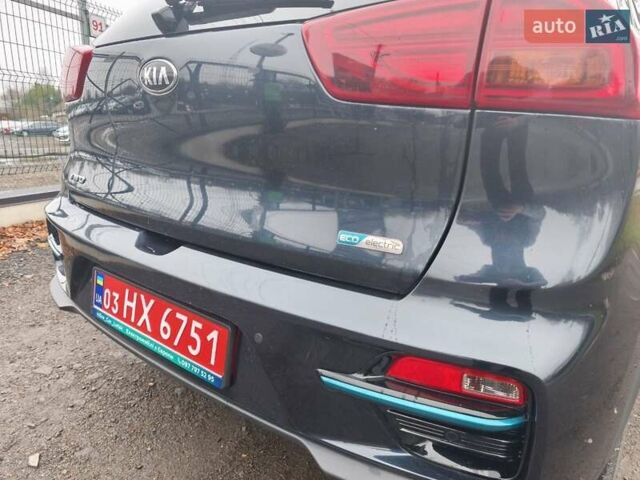 Синій Кіа Niro, об'ємом двигуна 0 л та пробігом 150 тис. км за 18000 $, фото 9 на Automoto.ua