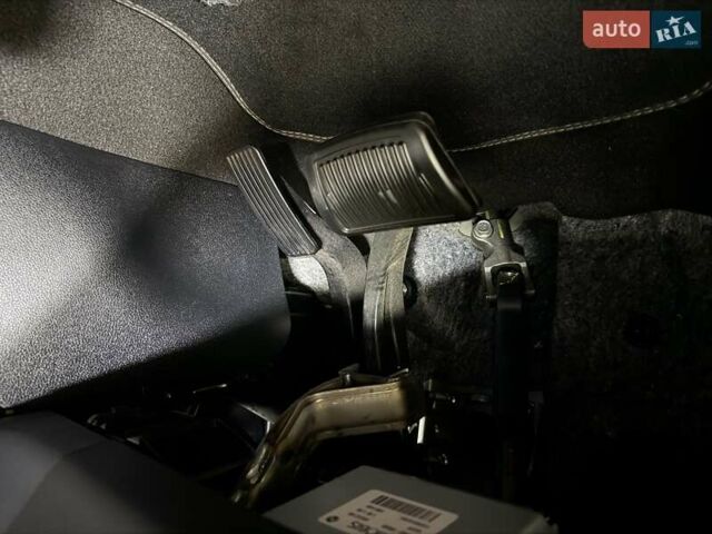 Синій Кіа Niro, об'ємом двигуна 0 л та пробігом 144 тис. км за 18799 $, фото 26 на Automoto.ua