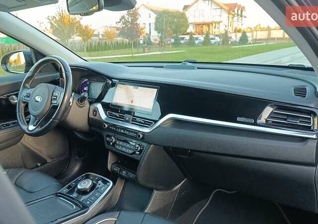 Киа Niro 2020 в Львове на Automoto.ua Синий Киа Niro, объемом двигателя 0 л и пробегом 149 тыс. км за 19900 $, фото 41 на Automoto.ua