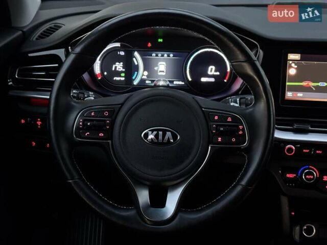 Синий Киа Niro, объемом двигателя 0 л и пробегом 90 тыс. км за 19999 $, фото 47 на Automoto.ua