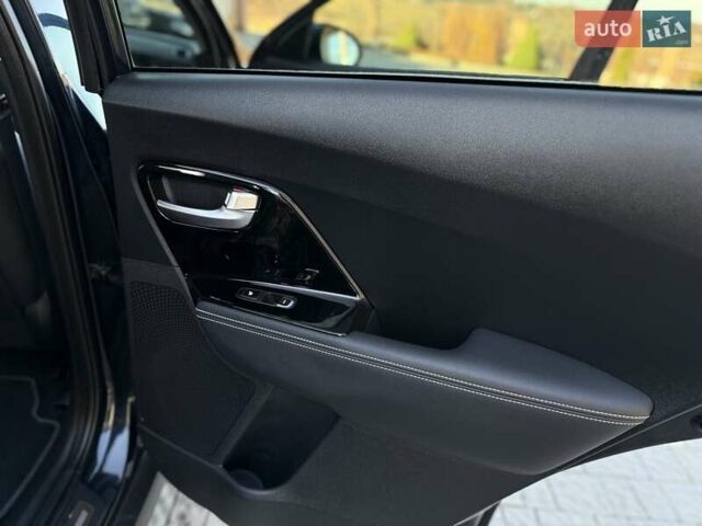 Синий Киа Niro, объемом двигателя 0 л и пробегом 78 тыс. км за 20950 $, фото 109 на Automoto.ua