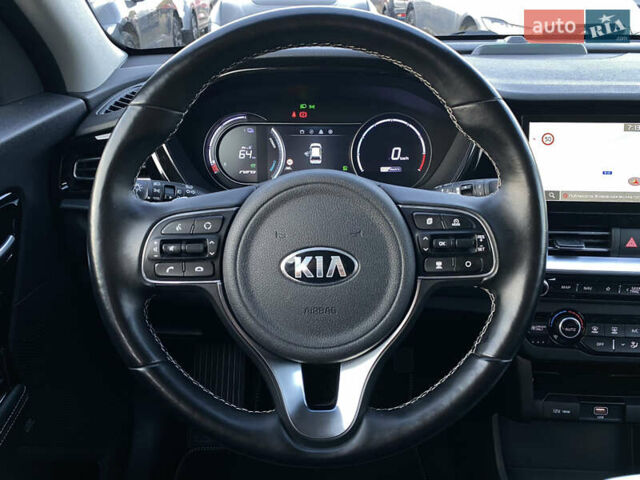 Синій Кіа Niro, об'ємом двигуна 0 л та пробігом 106 тис. км за 21900 $, фото 45 на Automoto.ua