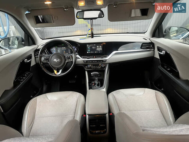 Синий Киа Niro, объемом двигателя 1.58 л и пробегом 58 тыс. км за 24500 $, фото 17 на Automoto.ua