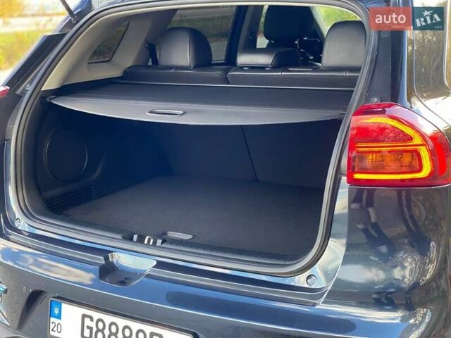 Синий Киа Niro, объемом двигателя 0 л и пробегом 130 тыс. км за 18888 $, фото 15 на Automoto.ua