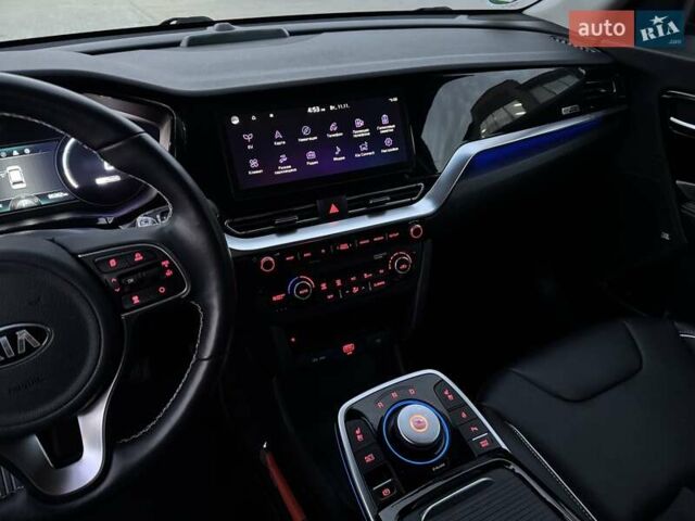 Синий Киа Niro, объемом двигателя 0 л и пробегом 95 тыс. км за 20500 $, фото 47 на Automoto.ua