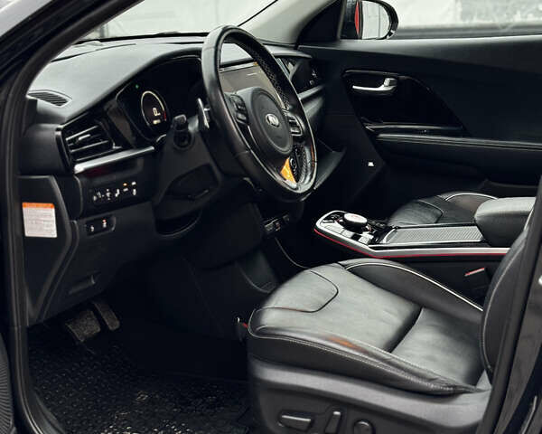 Синій Кіа Niro, об'ємом двигуна 0 л та пробігом 93 тис. км за 19999 $, фото 28 на Automoto.ua