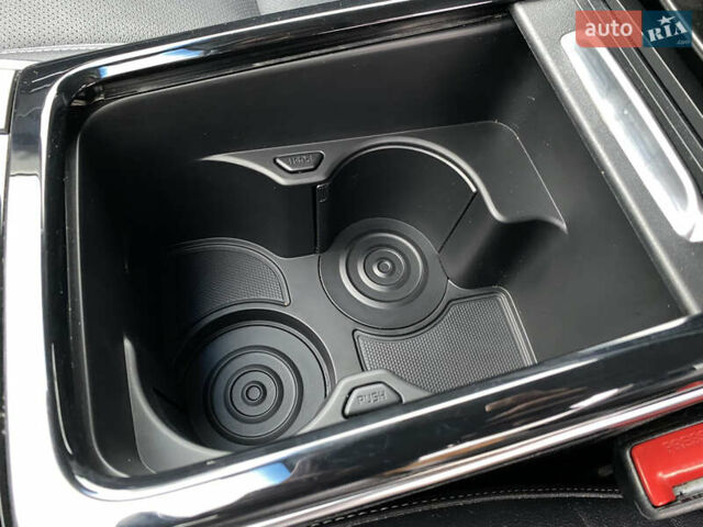 Синій Кіа Niro, об'ємом двигуна 0 л та пробігом 138 тис. км за 21200 $, фото 76 на Automoto.ua