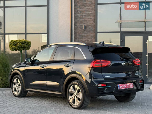 Синий Киа Niro, объемом двигателя 0 л и пробегом 129 тыс. км за 18800 $, фото 2 на Automoto.ua