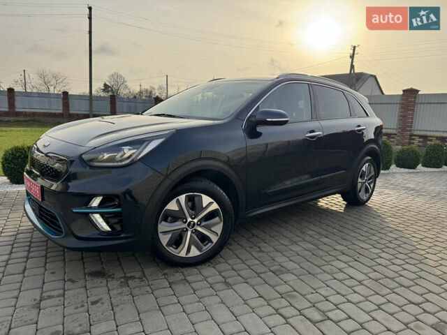 Синий Киа Niro, объемом двигателя 0 л и пробегом 156 тыс. км за 18900 $, фото 4 на Automoto.ua
