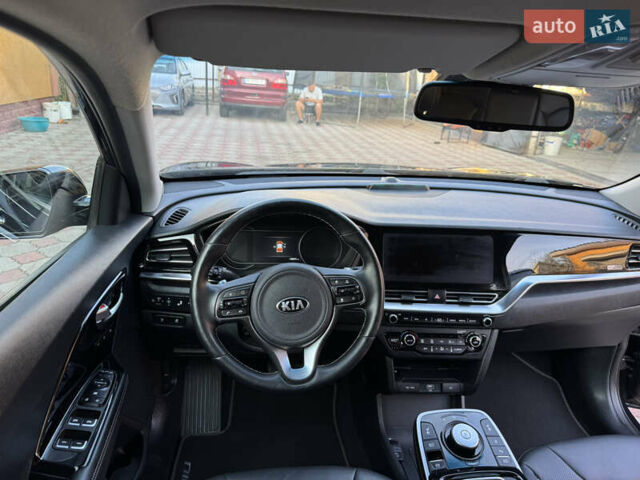 Синій Кіа Niro, об'ємом двигуна 0 л та пробігом 130 тис. км за 18199 $, фото 30 на Automoto.ua