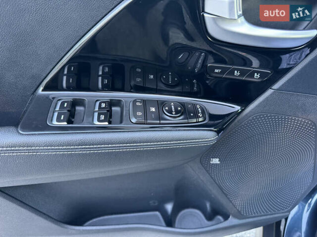 Синий Киа Niro, объемом двигателя 0 л и пробегом 138 тыс. км за 17800 $, фото 42 на Automoto.ua