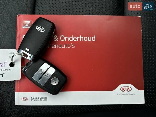 Синий Киа Niro, объемом двигателя 0 л и пробегом 117 тыс. км за 19900 $, фото 72 на Automoto.ua
