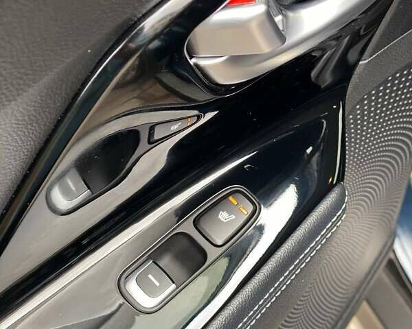 Синий Киа Niro, объемом двигателя 0 л и пробегом 126 тыс. км за 19200 $, фото 49 на Automoto.ua