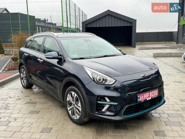 Синий Киа Niro, объемом двигателя 0 л и пробегом 63 тыс. км за 19990 $, фото 5 на Automoto.ua
