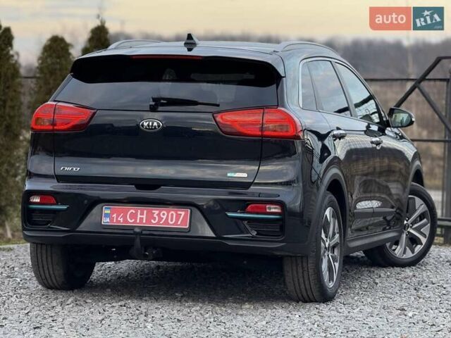 Синій Кіа Niro, об'ємом двигуна 0 л та пробігом 81 тис. км за 19350 $, фото 36 на Automoto.ua