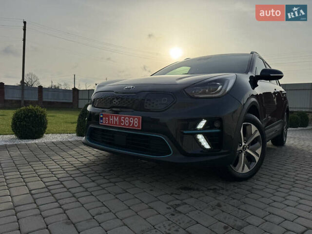 Синий Киа Niro, объемом двигателя 0 л и пробегом 156 тыс. км за 18900 $, фото 5 на Automoto.ua